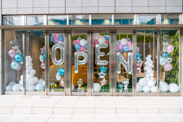 簡単にバルーン装飾を手作りする方法 - YouTube