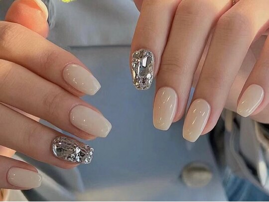 2021年冬 クリスマスに向けて準備したい♡ 可愛いネイルデザイン10選bis ビス