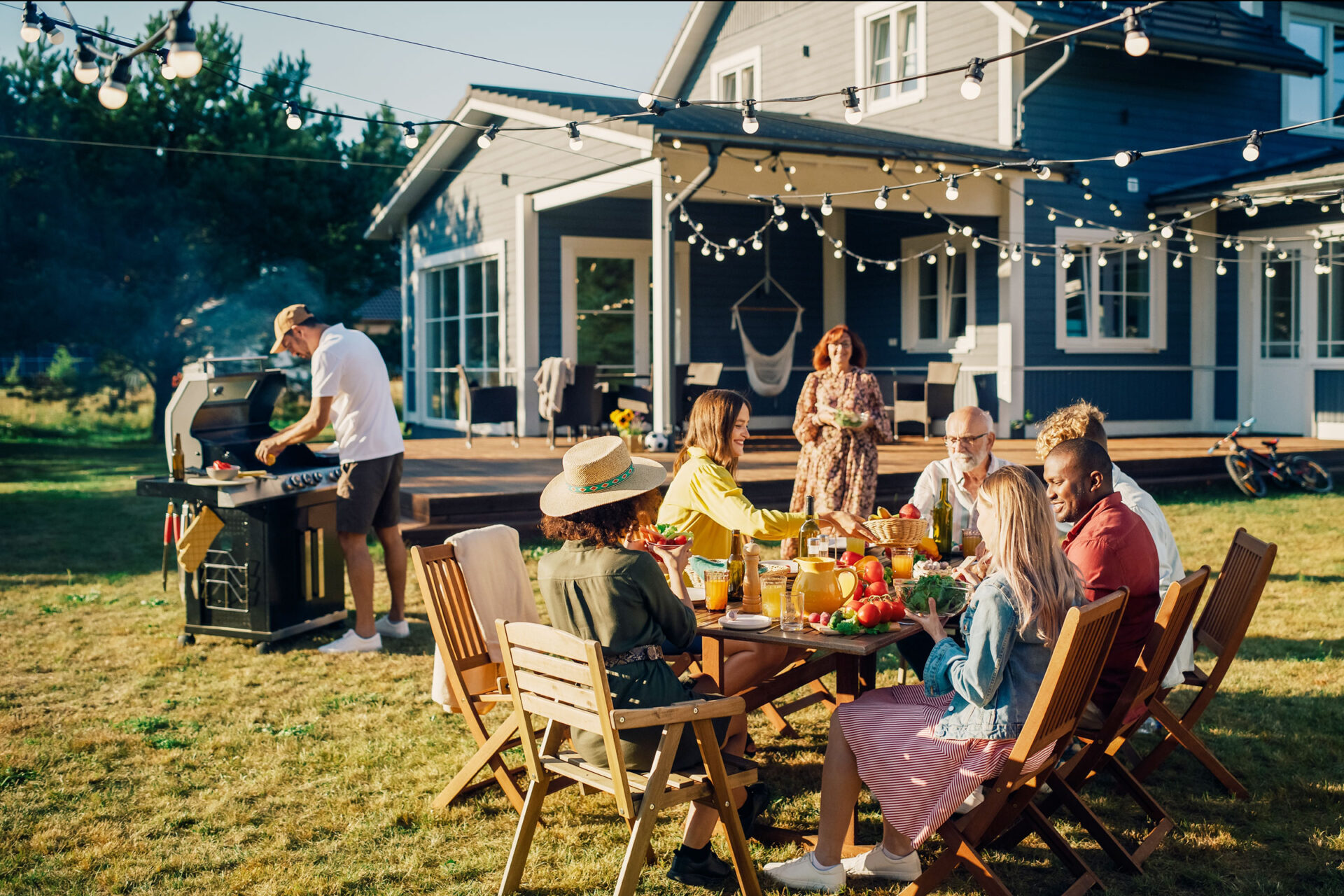 テラスやデッキの設置でお庭のバーベキューをもっと楽しく！アイディアいっぱいお庭ブログ