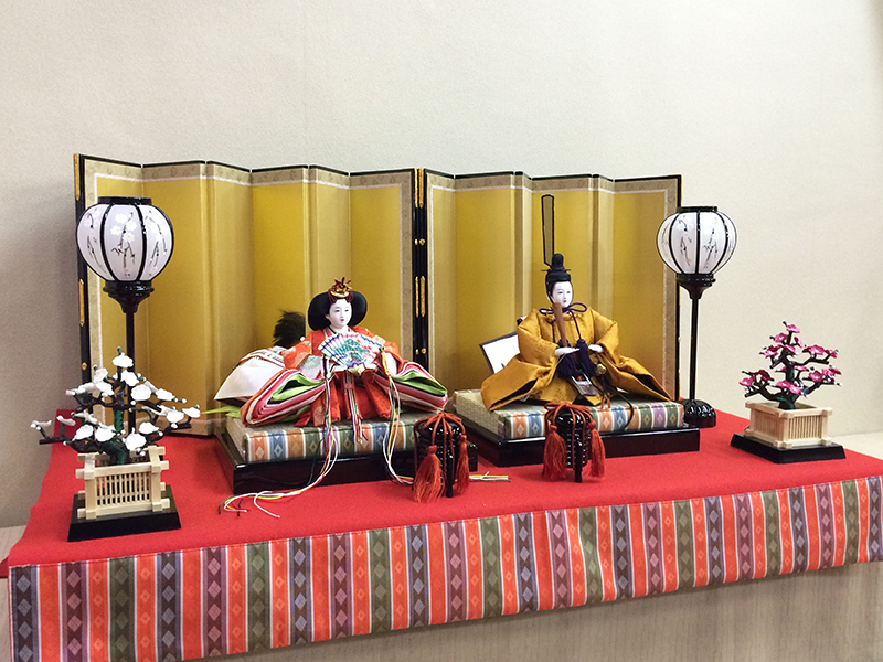 雛人形の飾り方・並べ方：配置位置 部品パーツの順番や左右 – 雛人形のひなせい