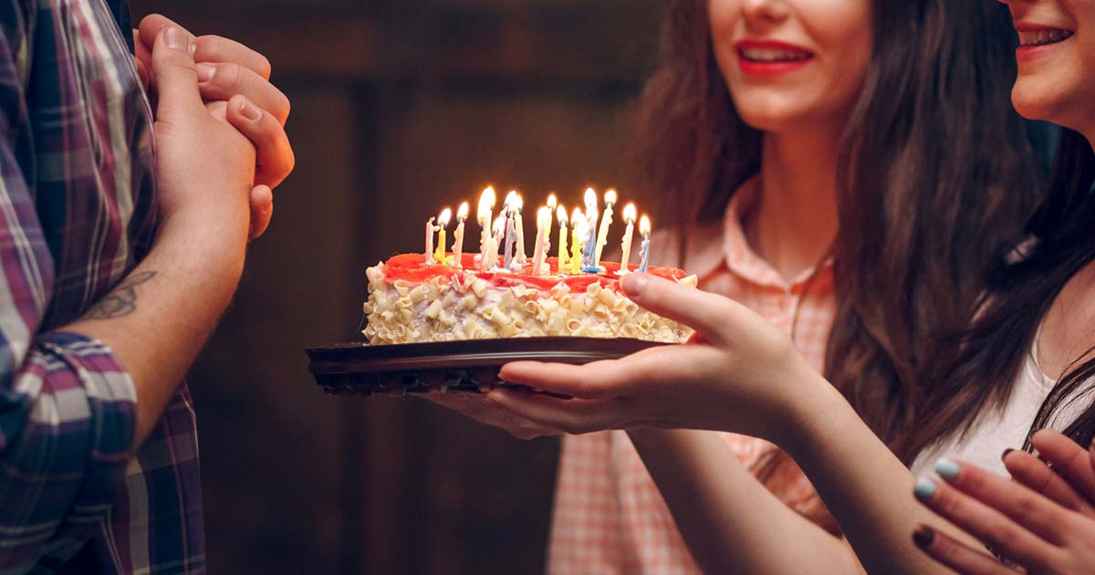 2025年最新 誕生日のサプライズ28選！友達・彼氏別アイデア集 高校生なうスタディサプリ進路 高校生に関するニュースを配信