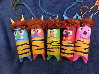 こんにちは🎵 今月の壁画は『節分』です👹✨ お花紙をふんだんに使ったお多福と鬼を作りました🤗壁画を見た皆さんは「可愛い〜♡♡♡」とついつい笑顔になられてました🥰 鬼は外〜！福は内〜！ 皆さんの所にたくさんの福が訪れますように🩷デイサービスデイホーム