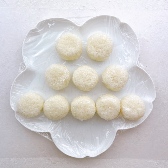 雛祭り♡1歳の娘に手まり寿司