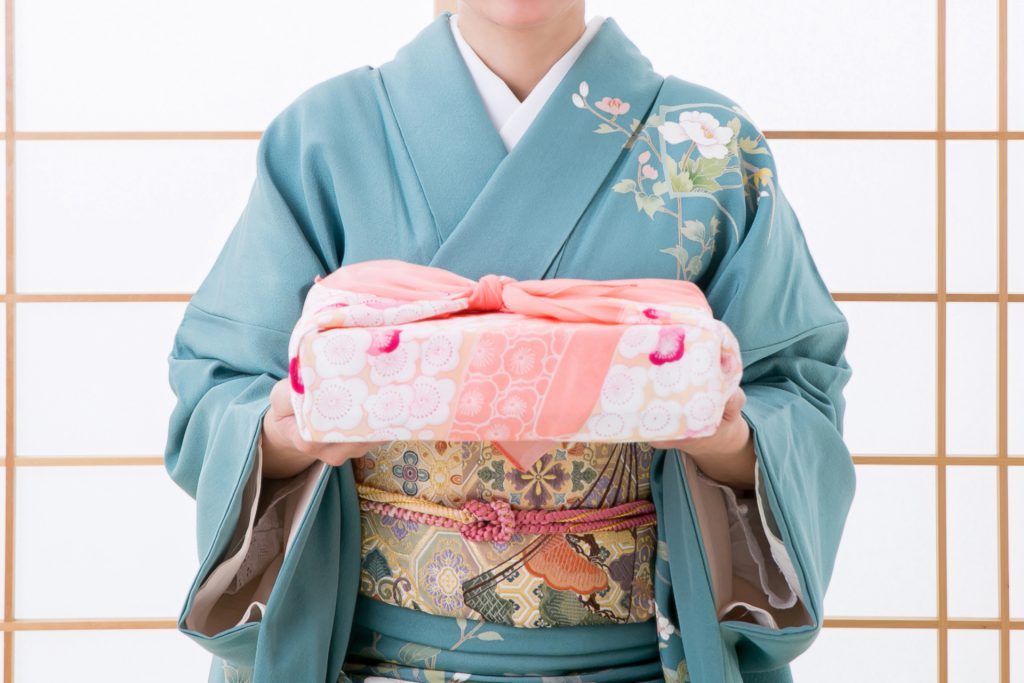 お取引先への年末のごあいさつに最適な手土産の渡し方のマナー読み物宇治抹茶スイーツを扱う老舗茶舗「千紀園」公式通販ショップ