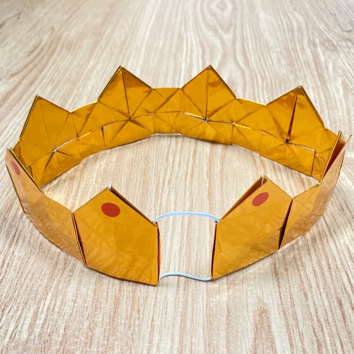 2才誕生日の王冠 フェルトで手作りこどものづくり子どものためにいろいろ手作り