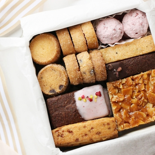 専用ページ クリスマスクッキー缶 手作りクッキー 焼き菓子 京都のおしゃれで可愛いクッキー缶