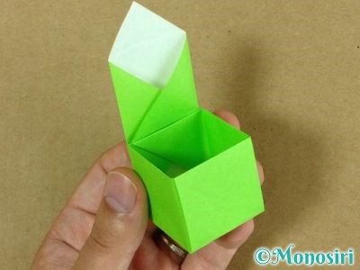 折り紙の立体的なクリスマスツリーの作り方