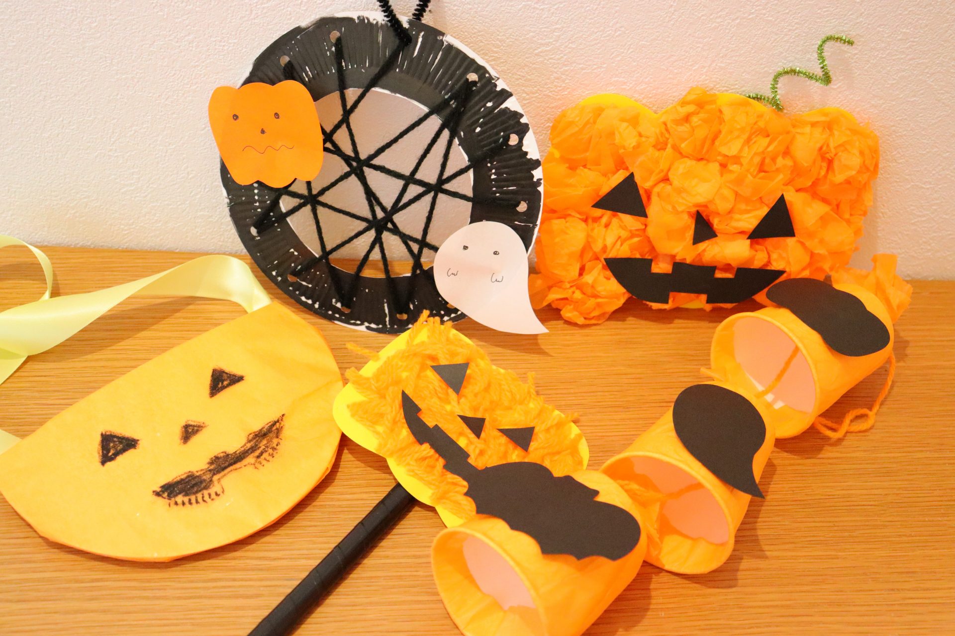 みんなの手作りハロウィン壁面・飾り付けアイデア〜作って楽しい飾って楽しい製作遊び〜保育と遊びのプラットフォーム ほいくる