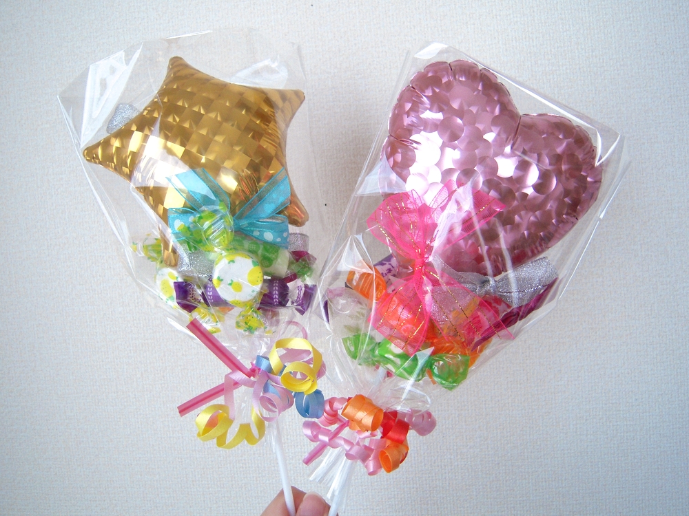 卒業式にぴったり！お菓子ブーケと100均バルーンの作り方