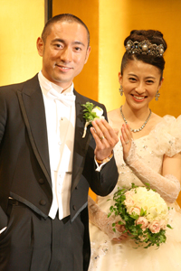 海老蔵さんの結婚式のシャンパーニュって。オンラインWassy's ワシ等の日々