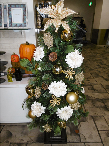 プロが指南 クリスマスガーデニングを楽しもう！世界の実例もたっぷりご紹介Hello Interior NOTEノート