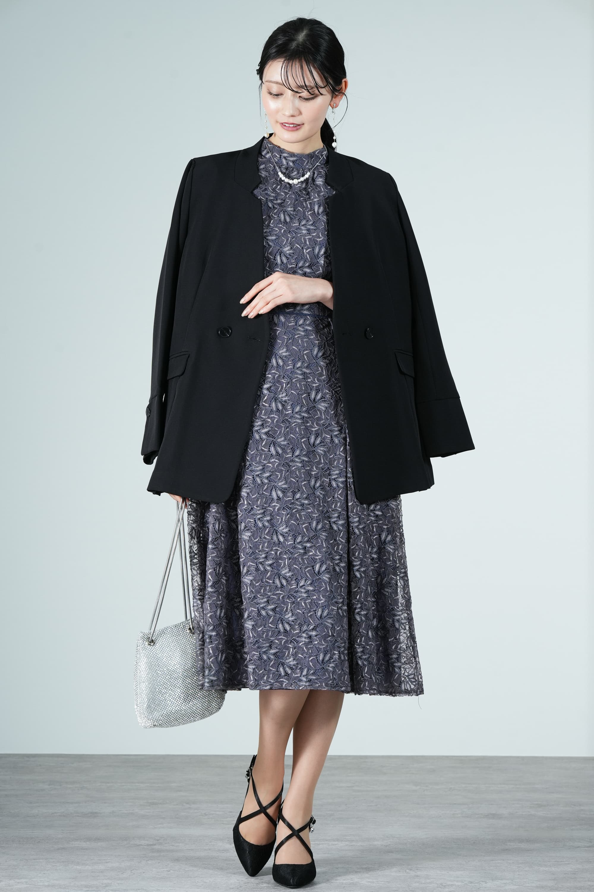 まるで秋空がキャンバス。運動会の手作り旗紹介🏳️‍⚧️ 和紙をクラスカラーに染めて、運動会の旗を作ります。各クラスの成長に合わせて手作り した旗が秋空のもと運動会を盛り上げます。みちのこ保育園 運動会 旗 旗製作てづくり 旗 手作り運動会製作 運動会の旗