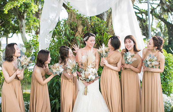 海外挙式のご祝儀の金額はいくら？招待された時のお呼ばれドレスの予算は？挙式・結婚式・ウェディングなら ワタベウェディング