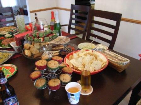 🇺🇸アメリカ留学36日目まさにアメリカホームパーティー！みんなネイティブすぎて話すの早すぎ！！聞き取れへんて！すごくいい時間でした、、。アメリカ留学 アメリカ生活 海外生活 留学 留学生の日常留学生活 留学生のリアル カリフォルニアアメリカあるある 留学日記 ホームパーティーホームパーティー料理