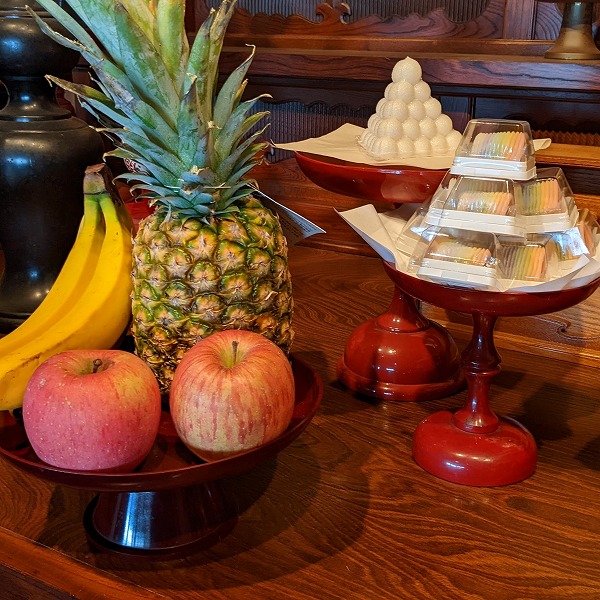 法事・法要のお供えで恥をかかない！おすすめの品・金額相場・マナーを解説 - 札幌周辺の葬式・葬儀社は コープの家族葬 直葬・自宅葬など複数プランをご案内