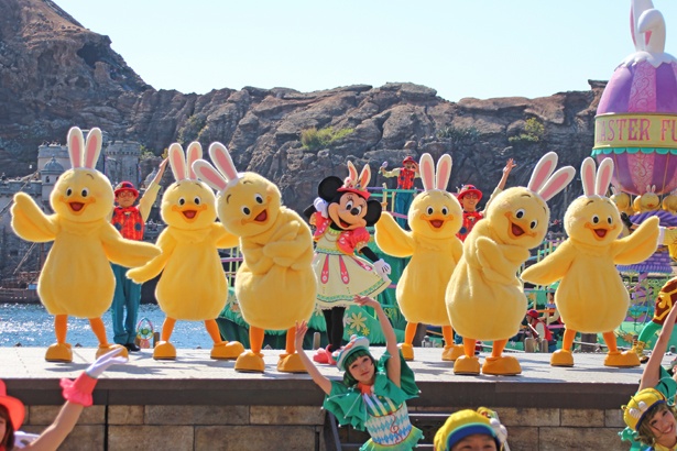 3 3〜 イースター✖️ミッキー🐣🥚🐰 上海ディズニーにイースター到来🩷💚 今回はミッキーグッズをまとめてご紹介🫶春らしい衣装がかわいすぎる😩🥹 うさぎやひよこを抱いているミッキーたちや やぎの被り物をしてるプルートがかわいすぎる💘 ぜひチェックしてみてね