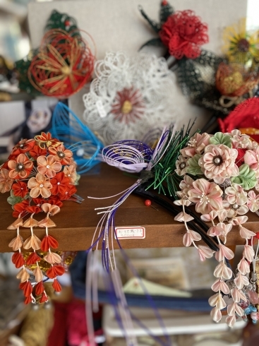 Amazon.co.jp:NANA手作り 髪飾り ゴールドフラワー 紫陽花 かすみ草 水引 成人式 結婚式 卒業式 七五三 花火大会 浴衣 夏祭り: ファッション