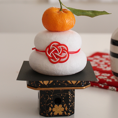 鏡餅 折り紙で立体的に作る作り方を紹介！正月の飾り、1月や冬の飾りに施設やお部屋のちょっとしたスペースに飾る用で作ってみてはいかが？ つくるモン