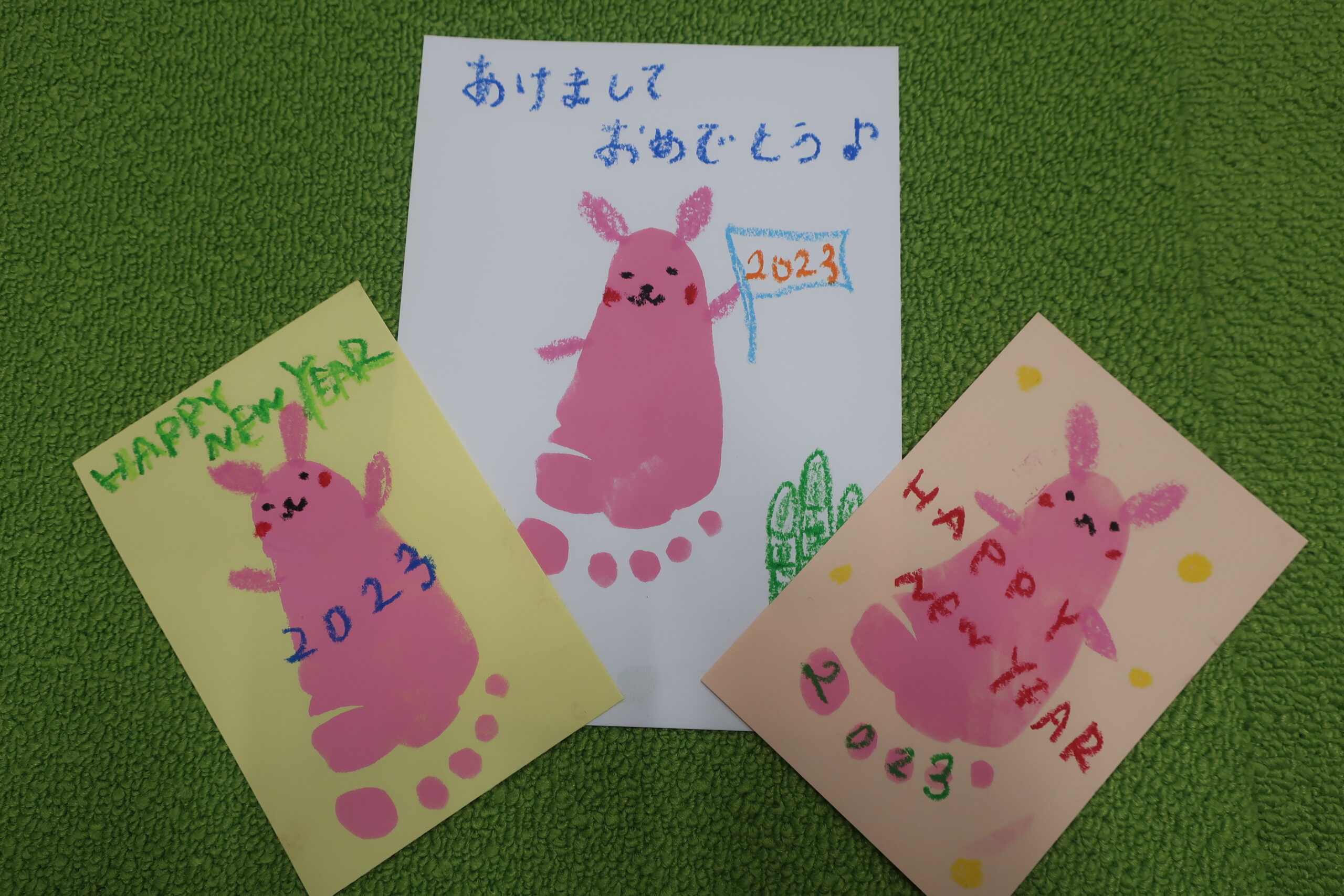 うさみ さきよ 茨城県日立市手形足形アート七夕モチーフ。 もう少しで7月！あっという間ですね7 7は七夕🎋七夕モチーフの作品も作れますよ❤︎ 足形でパンダさんにしましたが 好きな動物とかを織姫、彦星にしても 可愛いですよねー❤︎ この作品はこどもたち