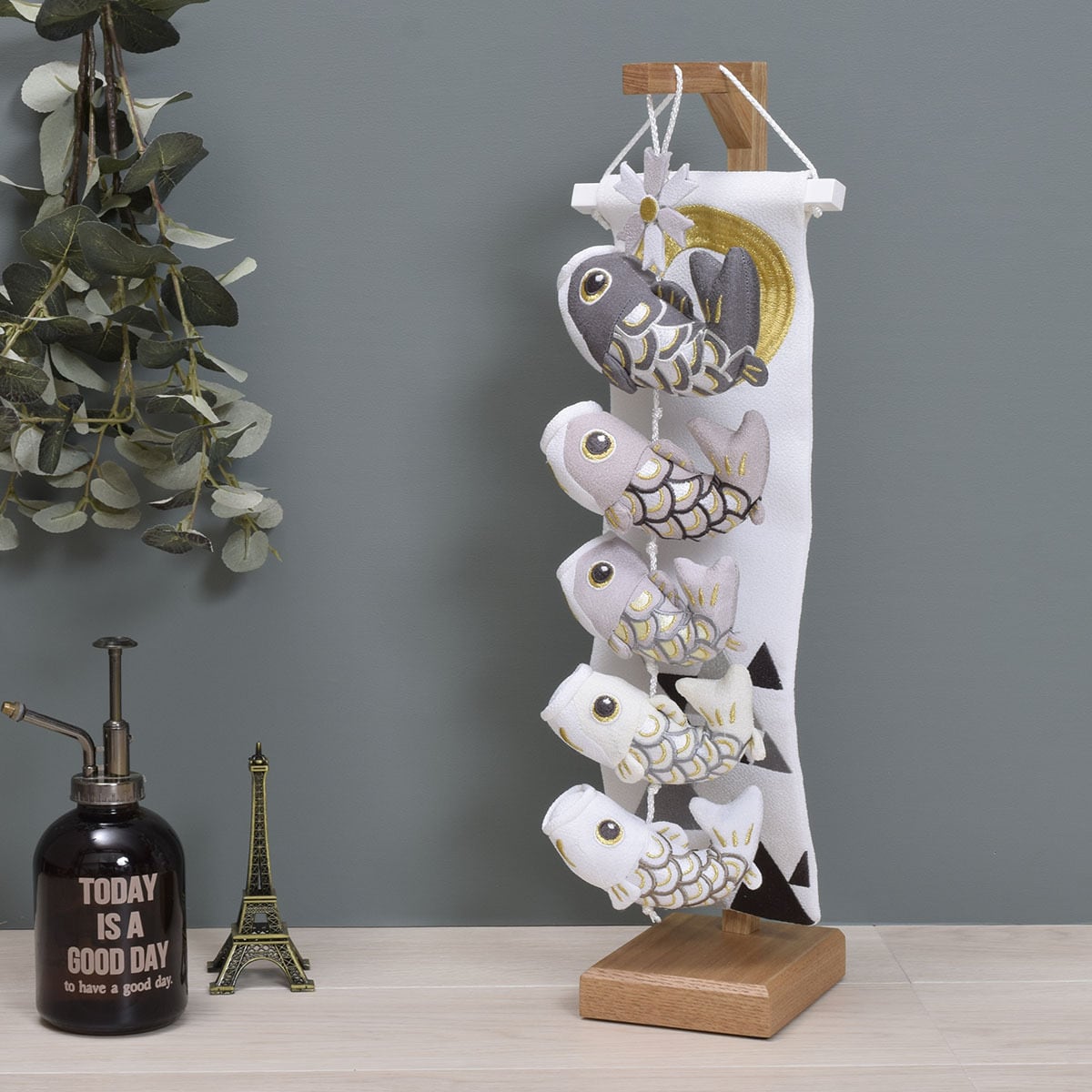 こいのぼり 壁 鯉のぼり 壁掛 日本製 室内 壁掛け おしゃれ オシャレ モダン インテリア 置物 壁飾り 玄関 先 卓上 飾り 小さい ミニコンパクト 無地 端午の節句 額入り 額 アパート マンション リビング こどもの日 プレゼント 贈り物 男子 1万円