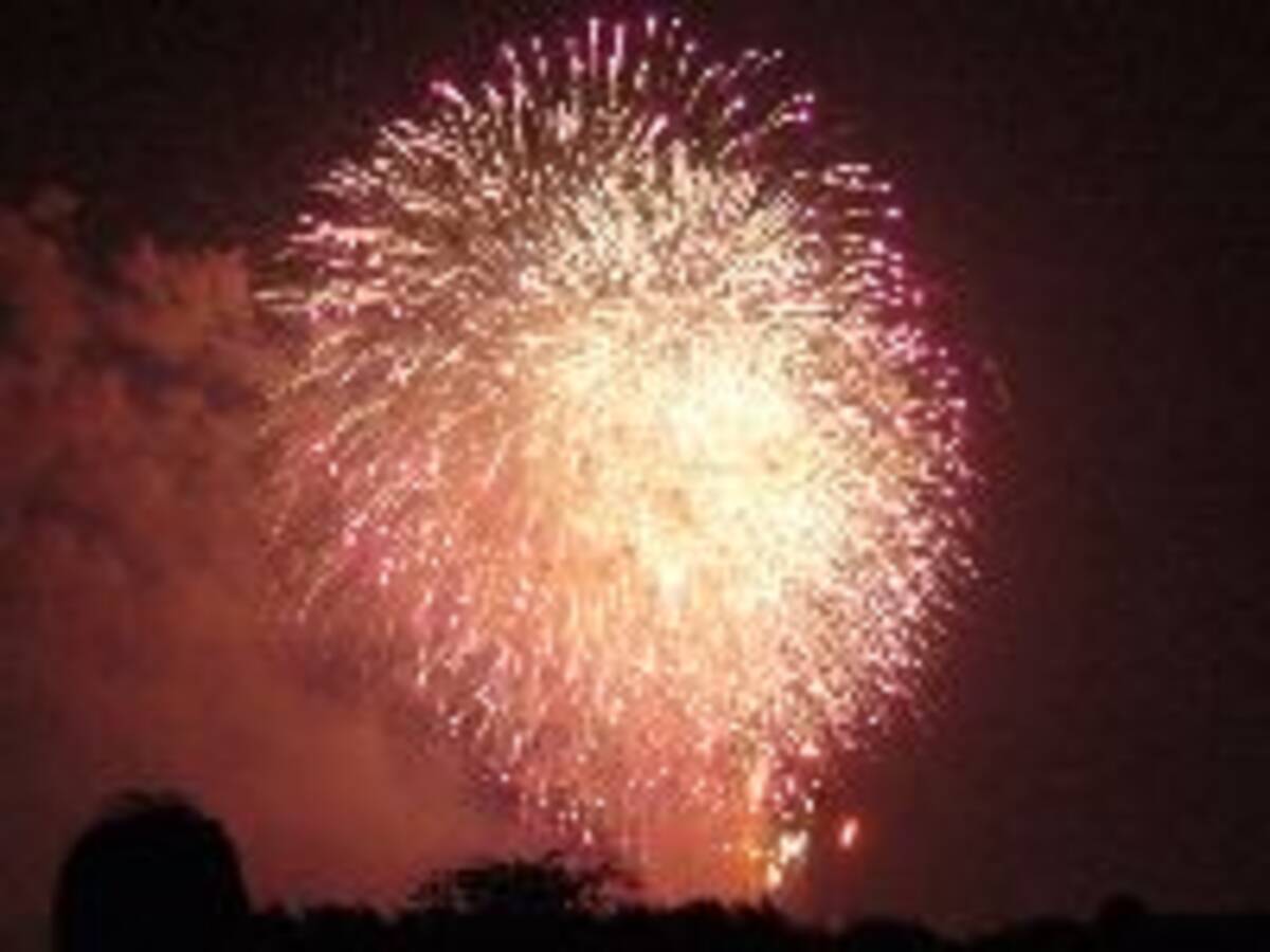 長岡まつり大花火大会の超大型スターマイン 10408001172 の写真・イラスト素材アマナイメージズ