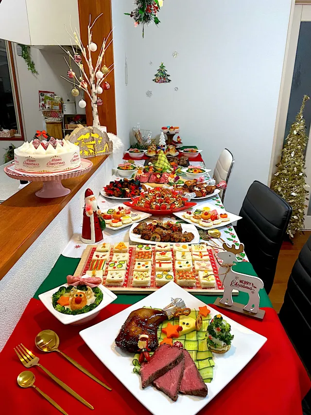 料理は1人1品ずつ持ち寄りで♪ おうちで過ごす クリスマスパーティ- コラムWOMO