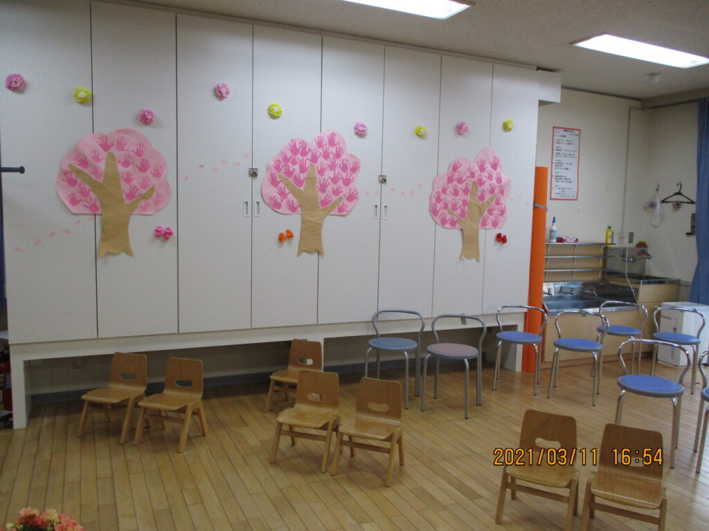 雨の卒園式にじいろ保育園ブログ