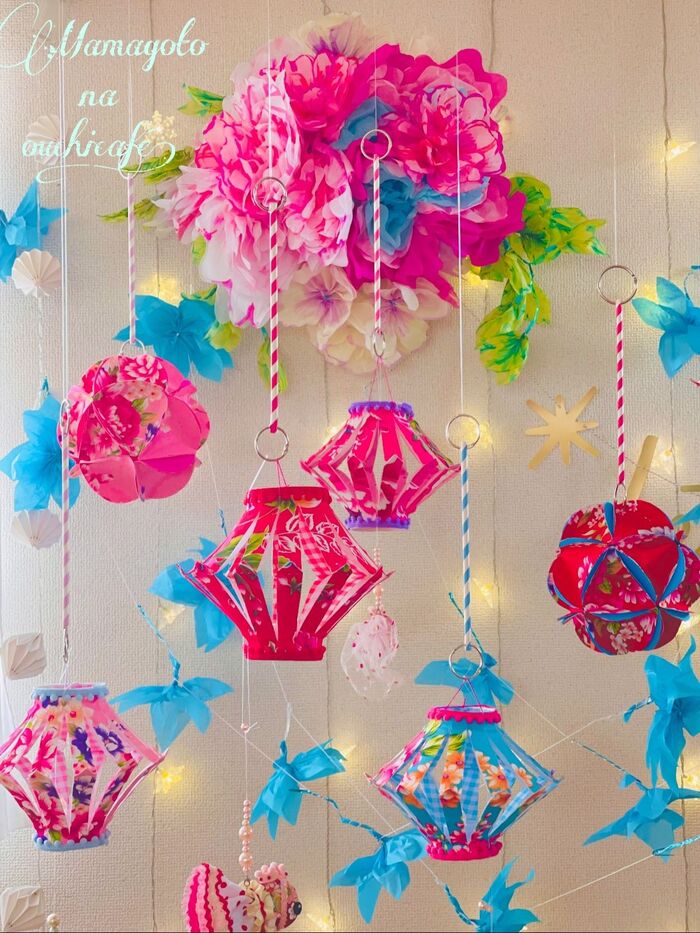 模様画用紙でちょうちん♩ 〜次の投稿ではアレンジをご紹介しております〜 @oo.ynsk.oo 様の、去年の投稿を真似っこさせていただきました ◡̈手のひらサイズなのですが、存在感抜群でなんとも可愛いんです♡ 作るのも楽しかったですよー