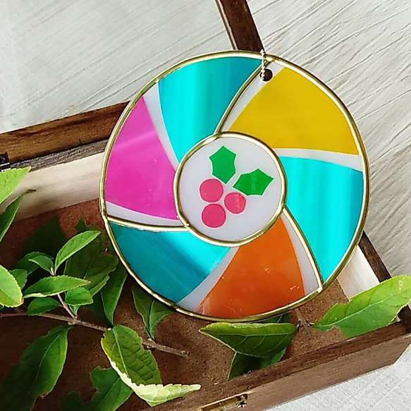 2、3歳児クラス ステンドグラス風クリスマス飾り明石のにじいろプレイルーム子どもを育むおもちゃの広場・幼児教室