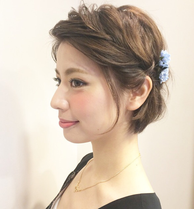 ショートヘア向け結婚式のお呼ばれヘア。気になるスタイルマナーとセルフアレンジ速習法ホットペッパービューティーマガジン