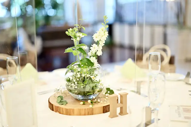 結婚式披露宴のテーブルコーディネート テイスト・季節別 おしゃれな実例23選みんなのウェディングニュース