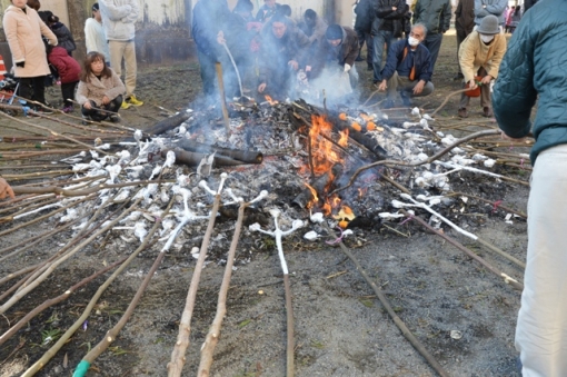 餅つき&どんど焼き富士光明幼稚園静岡県富士市の幼稚園