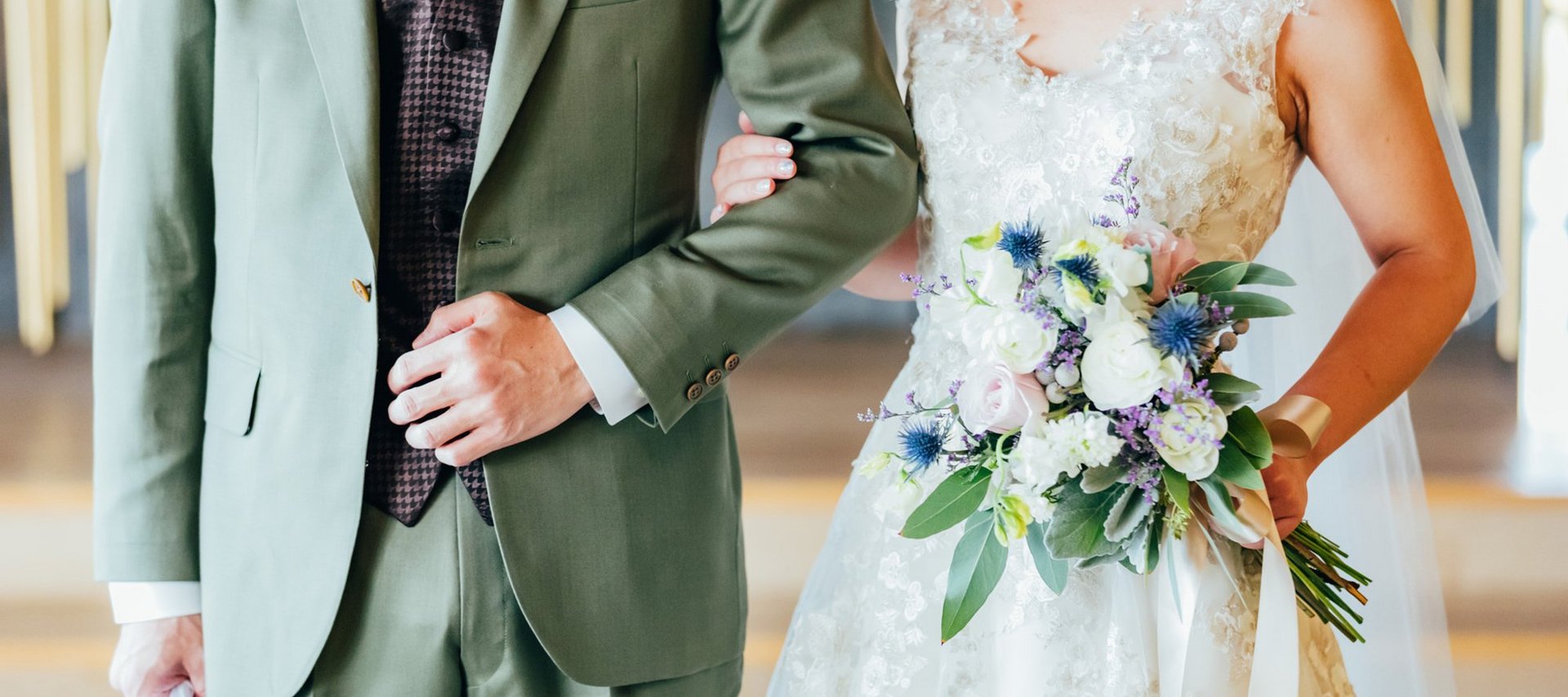 フォトウェディングや結婚式前撮りに人気のブーケ。和装やドレスに合わせる実例や持ち込む場合の費用相場と注意点 OKINAWA WeddingMagazine