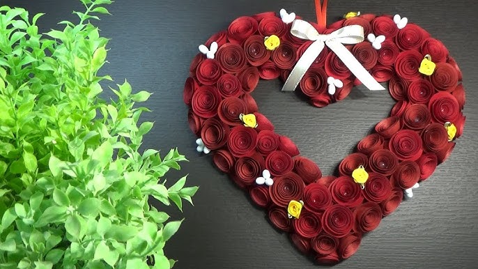 バレンタインリース 18cm ＊真っ赤なハートのバレンタインピルエット＊ミニリース・スプリングリース・バレンタインリース リース LittleTeddy 通販 17202500Creema クリーマ