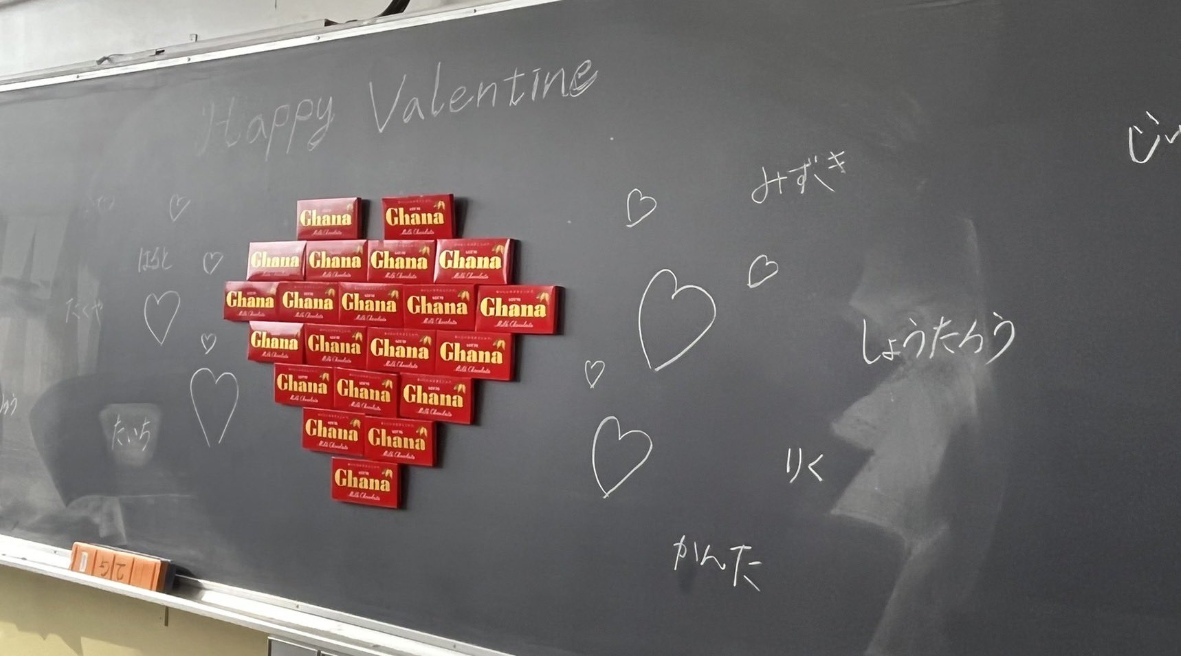 生チョコ 樽由来のオレンジで香りづけたリッチな生チョコは、やさしく柔らかく口のなかでとろけていきます。スイーツノリングが自信をもってオススメする幸せな チョコレートです！ 生チョコ 金沢ケーキ 泉野出町 スイーツノリング noring チョークアート 黒板アート