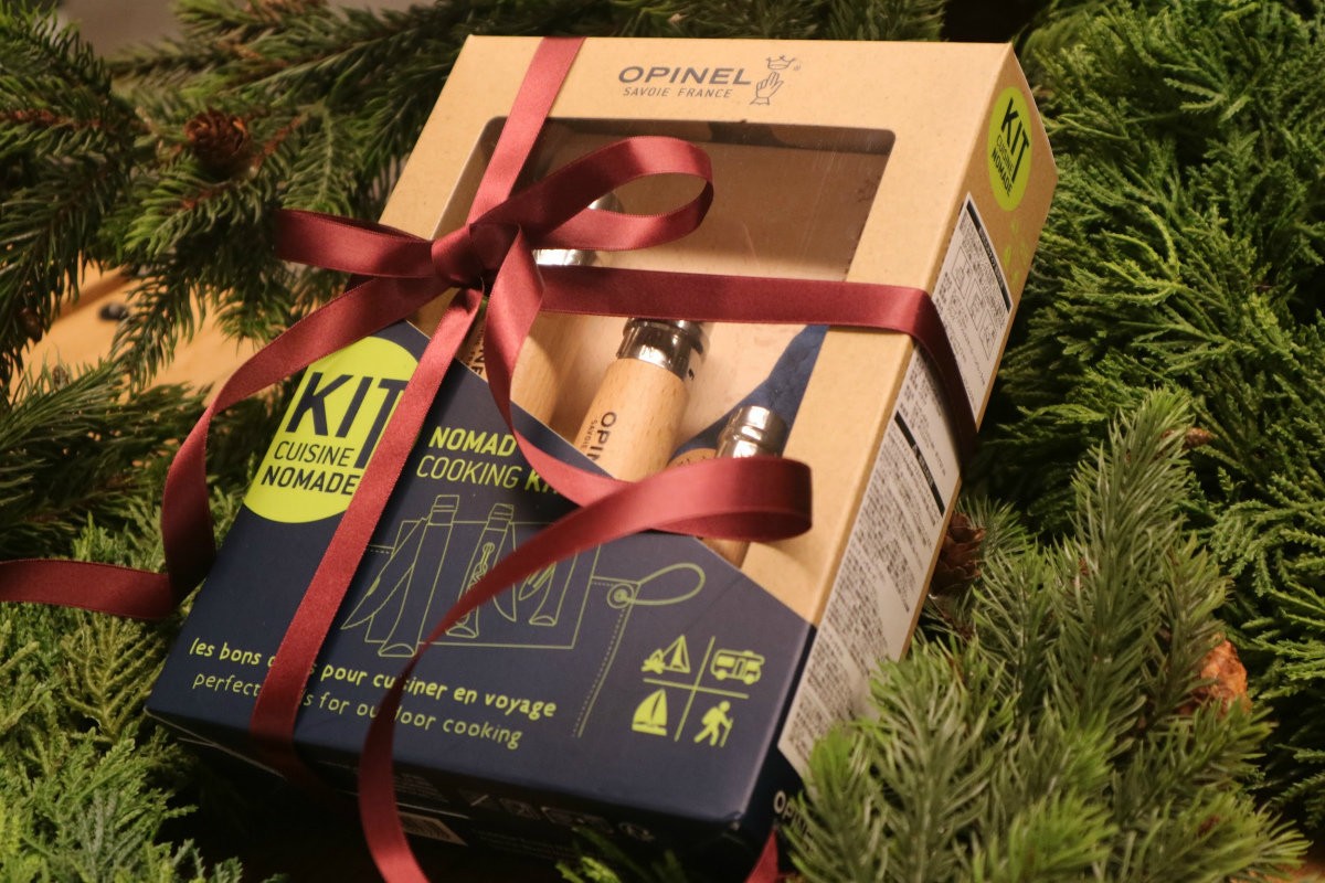 Amazon.co.jp : UTOPIA クリスマスライト ランプ クリスマスプレゼント 子供 おもちゃ クリスマス キャンプ ランタン 置物オーナメント 飾り付け デコレーション可愛い クリスマス インテリアライト サンタクロース: ホーム＆キッチン