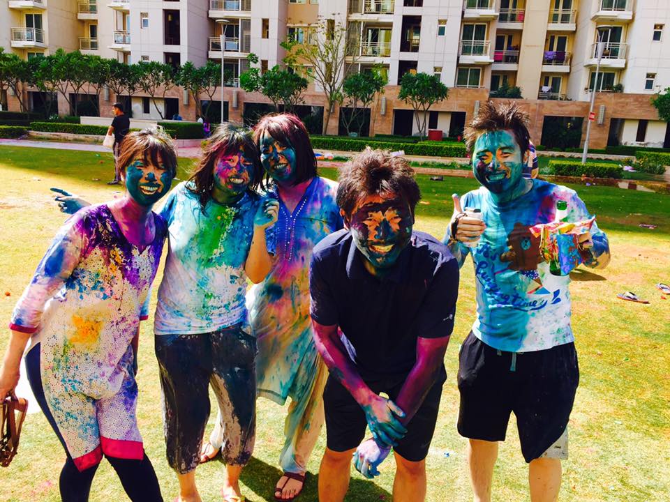 2025年版 春の訪れを祝うインドのカラフルなお祭り「ホーリー祭り」とは？開催シーズンや参加方法をご紹介。株式会社アミナコレクション