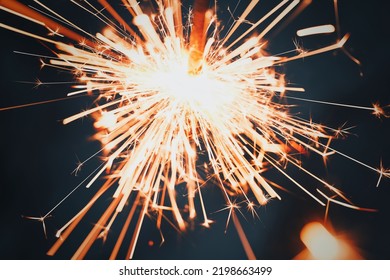 12ページ目線香花火の写真素材写真素材なら「写真AC」無料 フリー ダウンロードOK