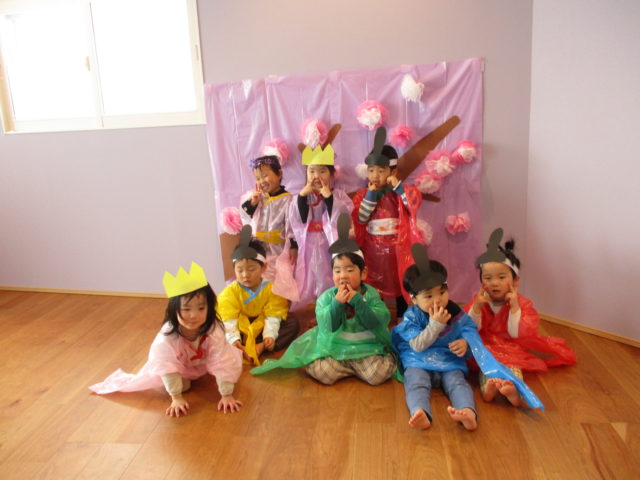 保育園 3月製作「おひなさま」アイデア3種！スタンプ・紙皿・簡単折り紙でかわいいおひなさまを作ろう保育士のお仕事静岡