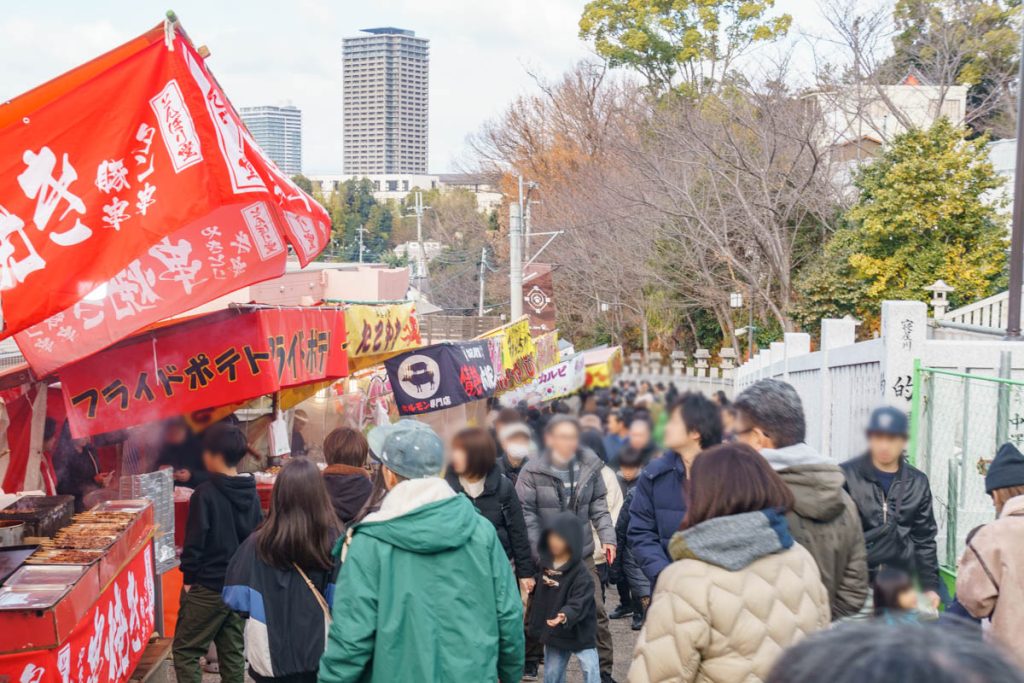 桜木町の初詣2021現地レポ。伊勢山皇大神宮と成田山横浜別院の混雑や屋台の状況は