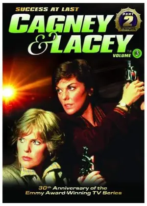 伝説の「キャグニー&レイシー」エミーとトニー賞を受賞した俳優タイン・デイリー、誕生日おめでとう。彼女は今日ケーキのロウソク79個を消す準備をしている!🎂🎁 https:en.m.wikipedia.org wiki Tyne_Daly