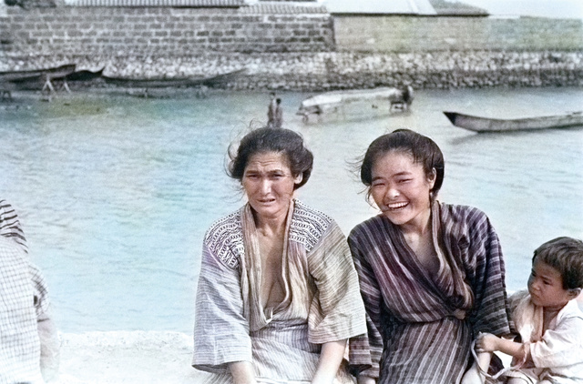 戦後８０年企画：「『カラー化写真で見る沖縄』の平和教育活用」トークイベント - 沖縄県立図書館