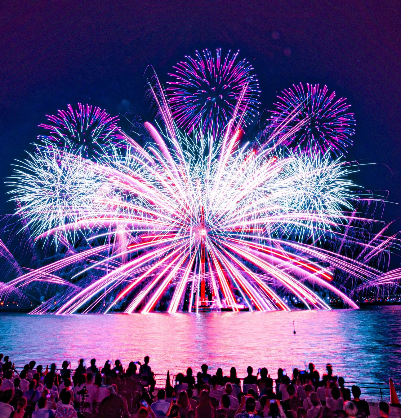 花火の掛け声の種類一覧！由来や掛け声のタイミング徹底解説！言葉のギフト