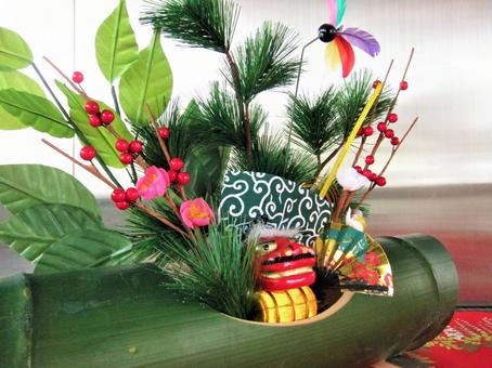 生け花 難を転ずる正月花！南天の実を沢山飾って新年を迎えよう♪剣山が無くても、はじめられる正月花。ダイソーのキャンドルホルダー使用