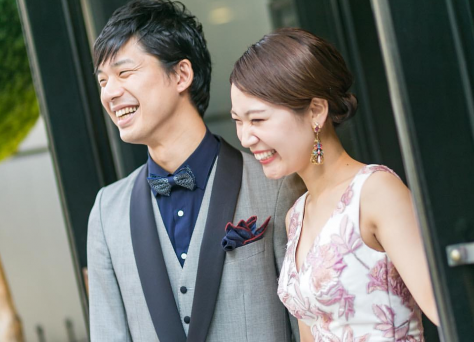結婚式の時に、イメージが大きく変わる蝶ネクタイの色 - ドレッシーズ