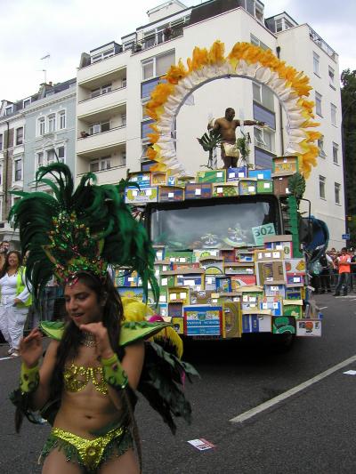 ロンドン夏の祭典「ノッティングヒル・カーニバル」』ロンドン イギリス の旅行記・ブログ by サトテツさん フォートラベル