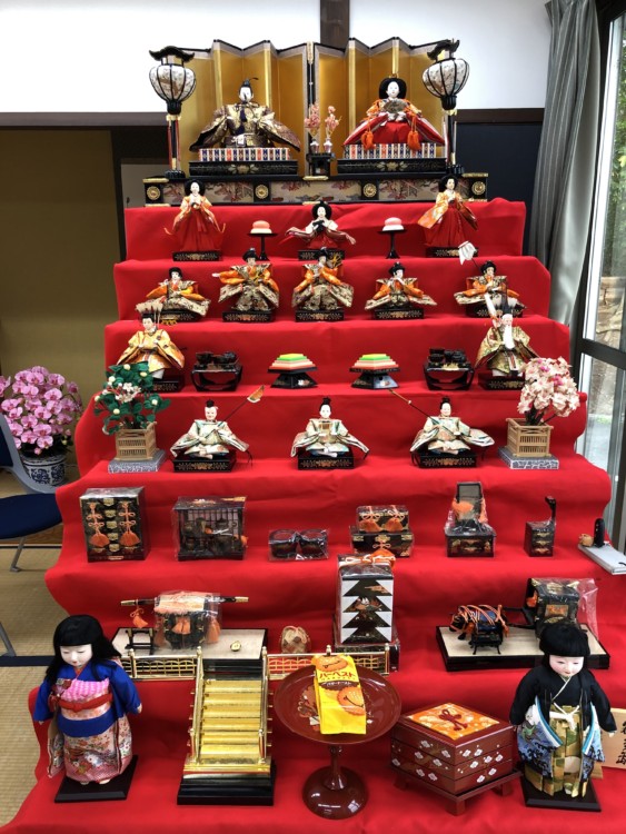 雛人形 コンパクト 陶器 小さい 可愛い ひな人形錦彩風雅桜親王雛ミニチュア 初節句 お雛様 おひな様 雛飾り ≪楽しい≫ひな祭り 置物日本製 インテリア 雛人形 錦彩 うさぎ 桜雛 置物 オブジェ オーナメント おしゃれ 可愛い ひな祭り お雛様 雛人形 うさぎ 錦彩