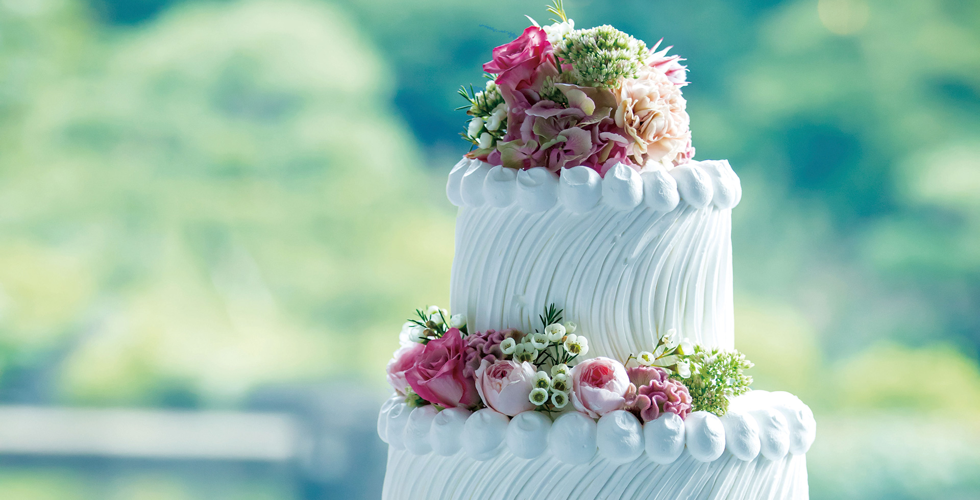 2025年版 ウェディングケーキの種類って？定番から最新まで人気デザイン71選を写真付きで紹介！結婚ラジオ結婚スタイルマガジン