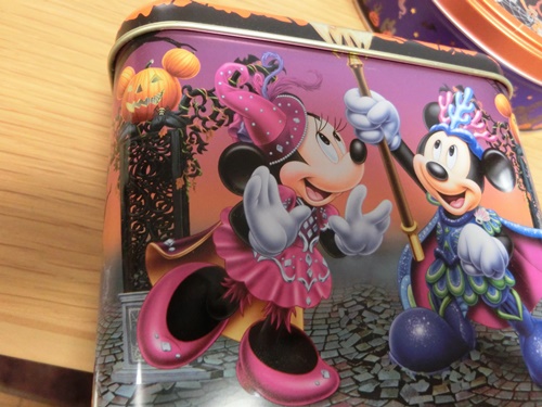 ディズニー お菓子缶 2004年もの 空き缶 ディズニーリゾート ハロウィン