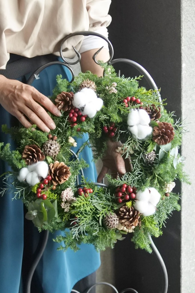 店長おすすめ クリスマスリース ドア飾りリボン クリスマス飾り 大きいサイズ 玄関飾り おしゃれ 30cm壁掛け 店舗用 楽天市場 クリスマスリース幅15cm～30cm ギフト 玄関 リース おしゃれ 造花 アートフラワーリース 誕生日 クリスマスリース 玄関ドア 玄関リース 玄関